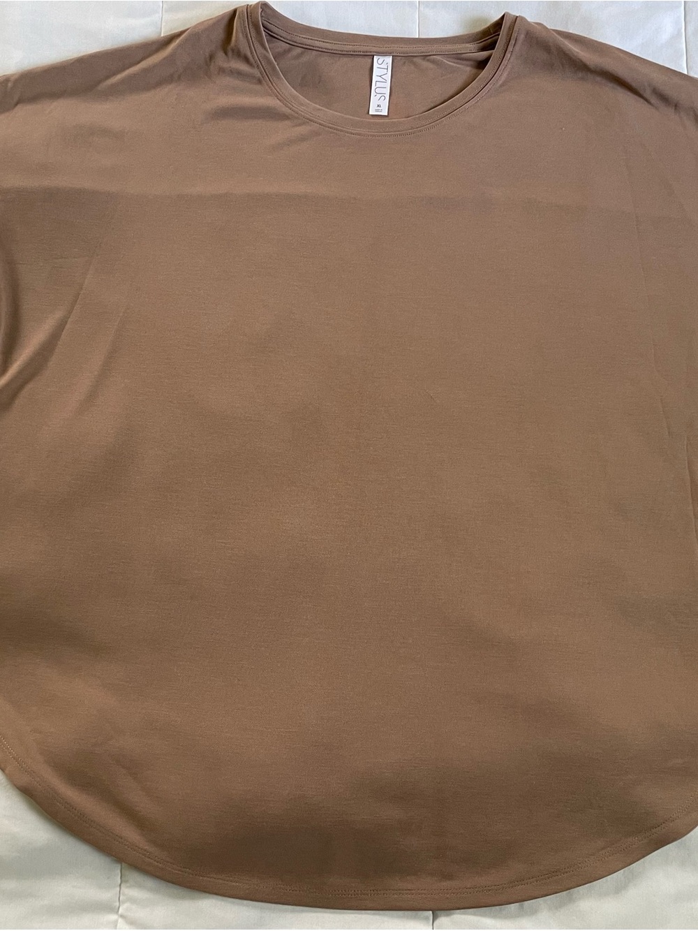 STYLUS Scoop Neck Tee in Light Brown